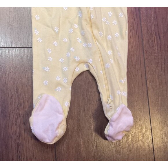 cloud island yellow daisy flowers sleeper 0-3 months nwot pink footed - Picture 5 of 5
